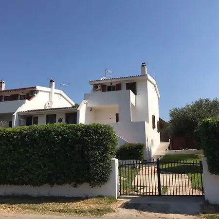 Giulia Villa *